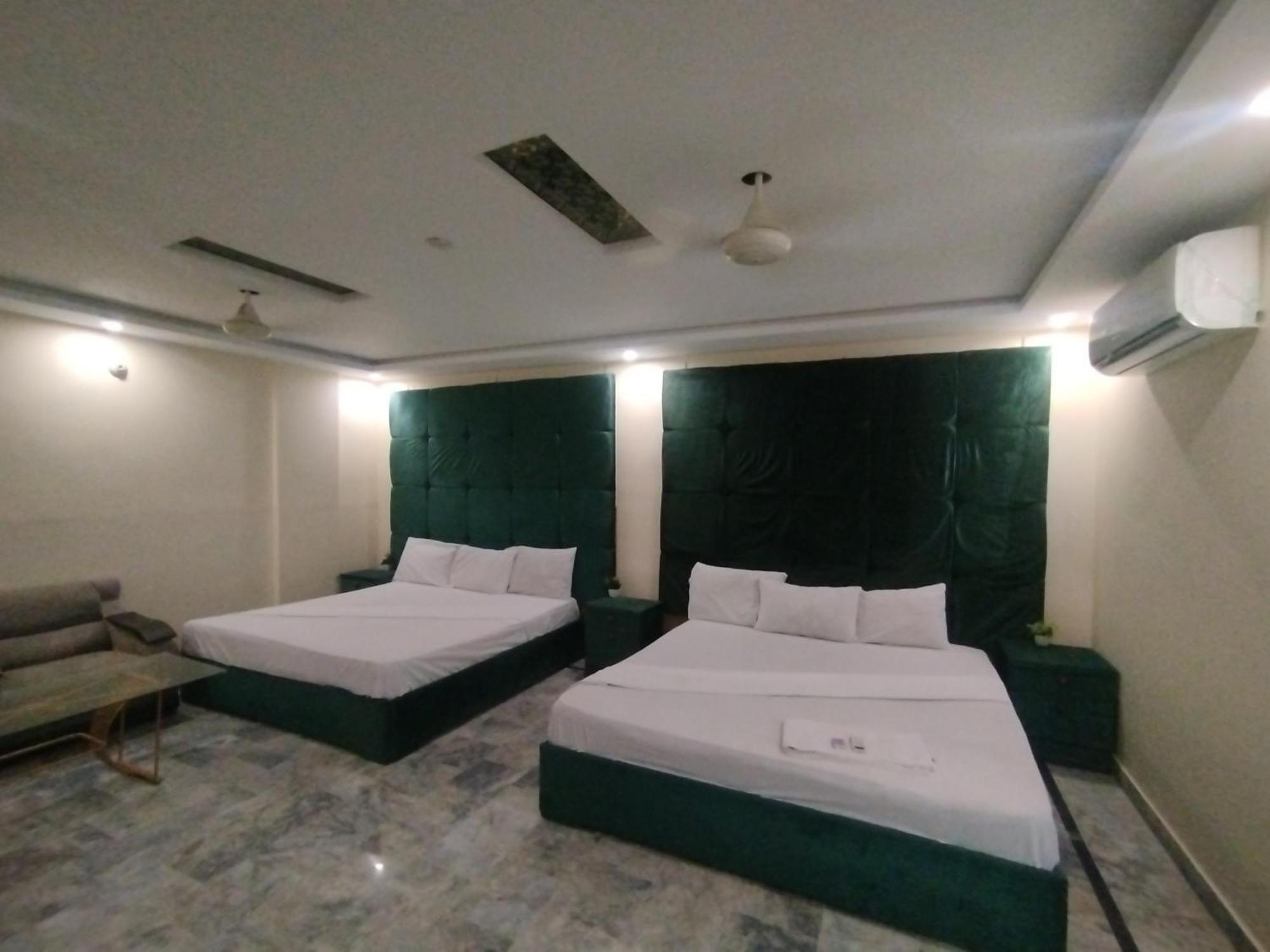 Hotel Crown Plaza, Near Karachi Airport, Darul Sehat Hospital, Dow, Agha Khan And Liaqat Hospital Exterior foto