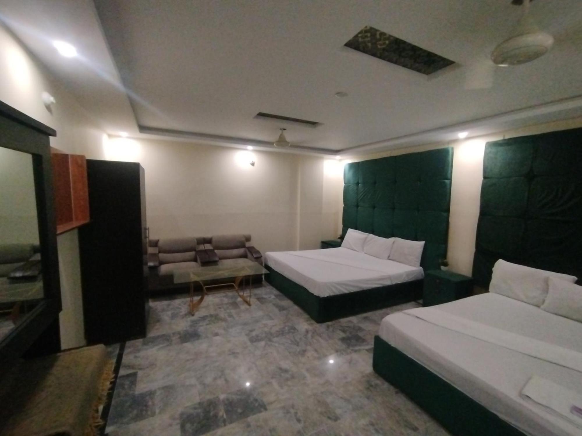 Hotel Crown Plaza, Near Karachi Airport, Darul Sehat Hospital, Dow, Agha Khan And Liaqat Hospital Exterior foto