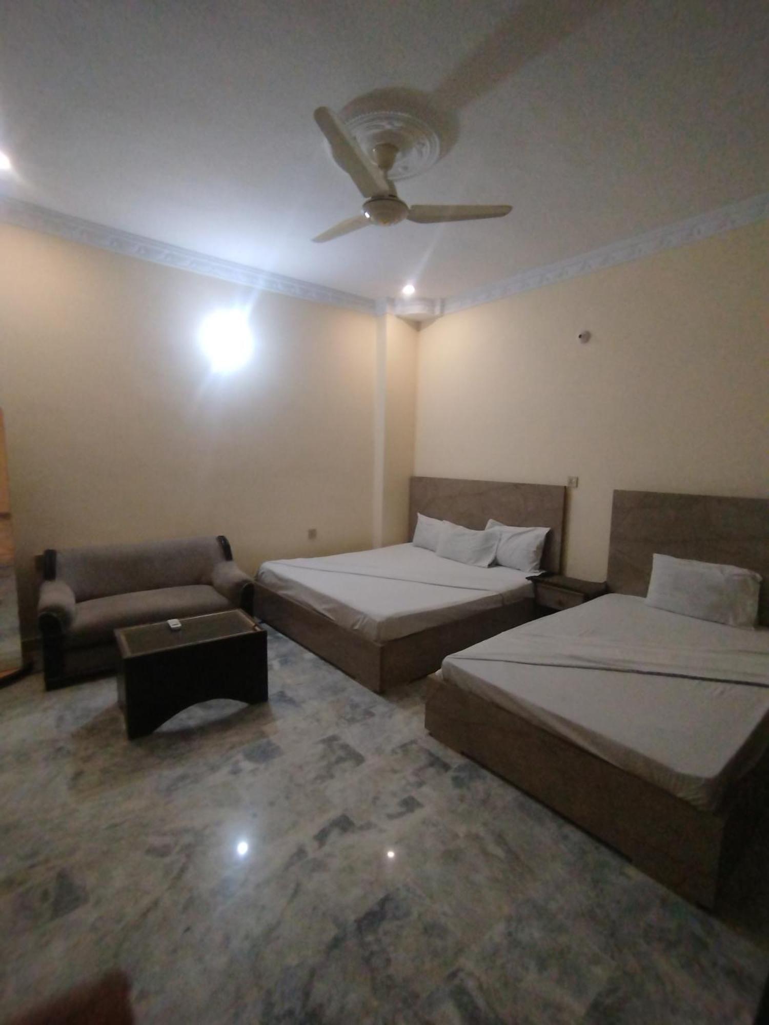 Hotel Crown Plaza, Near Karachi Airport, Darul Sehat Hospital, Dow, Agha Khan And Liaqat Hospital Exterior foto