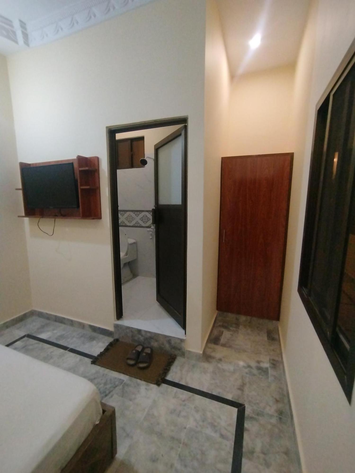 Hotel Crown Plaza, Near Karachi Airport, Darul Sehat Hospital, Dow, Agha Khan And Liaqat Hospital Exterior foto
